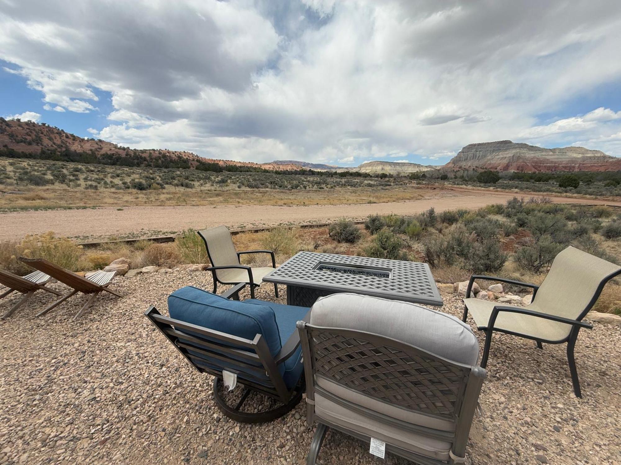 Bryce Glamp And Camp Hotell Cannonville Exteriör bild
