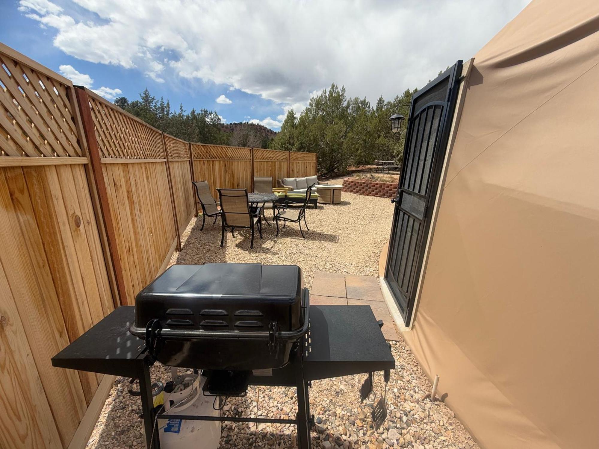 Bryce Glamp And Camp Hotell Cannonville Exteriör bild