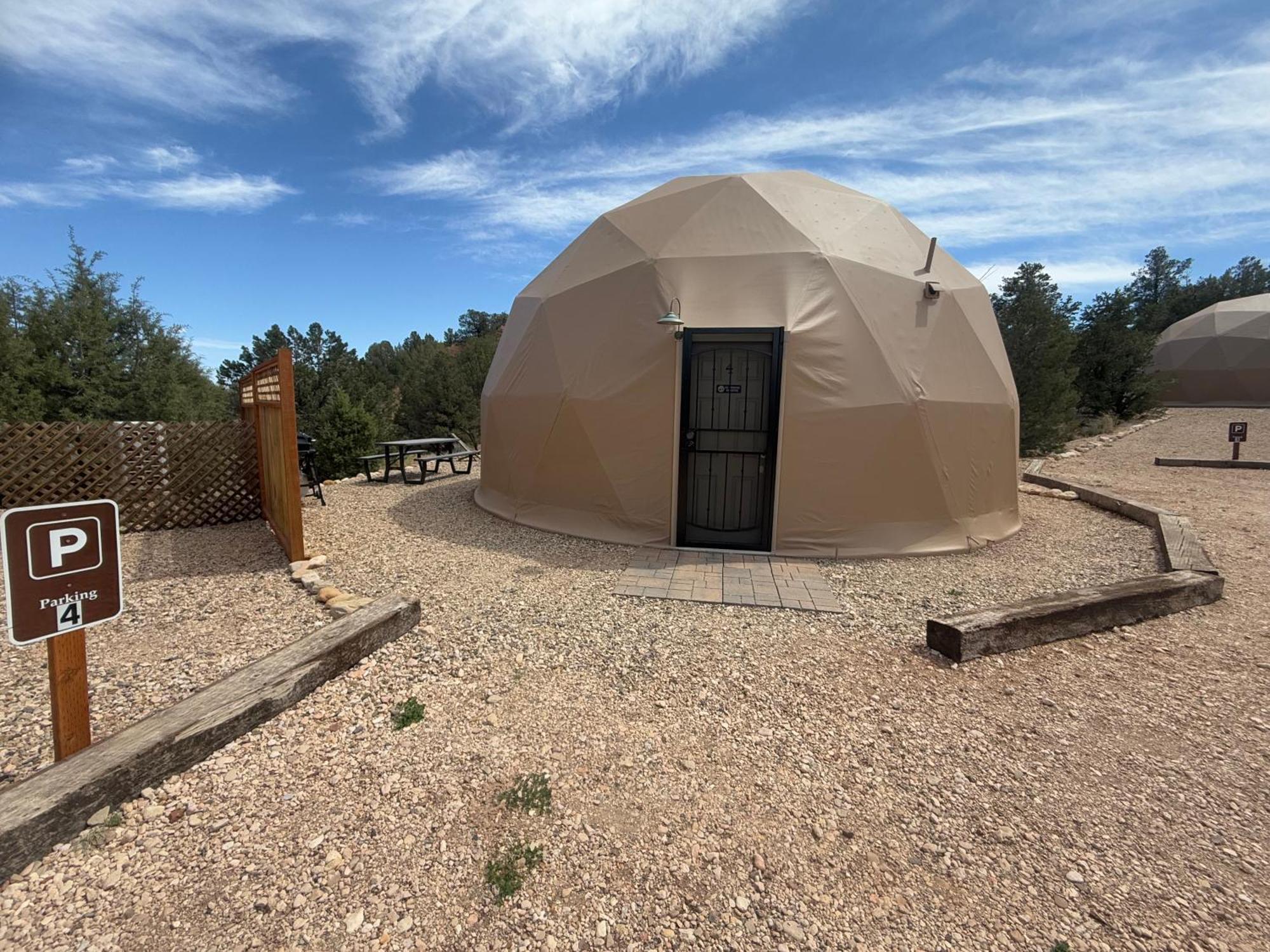 Bryce Glamp And Camp Hotell Cannonville Exteriör bild